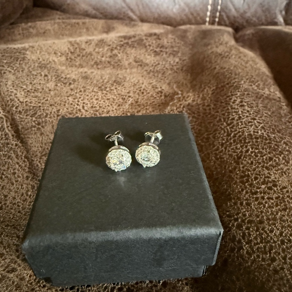 NWT 0.5 Moissanite halo earrings‎ 925 Silver Bridal Gift
